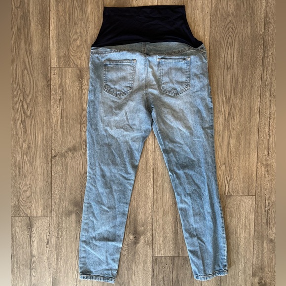 Great Expectations Maternity Light Wash Jeans Over the Belly Band SZ Small (4/6) - Picture 2 of 9
